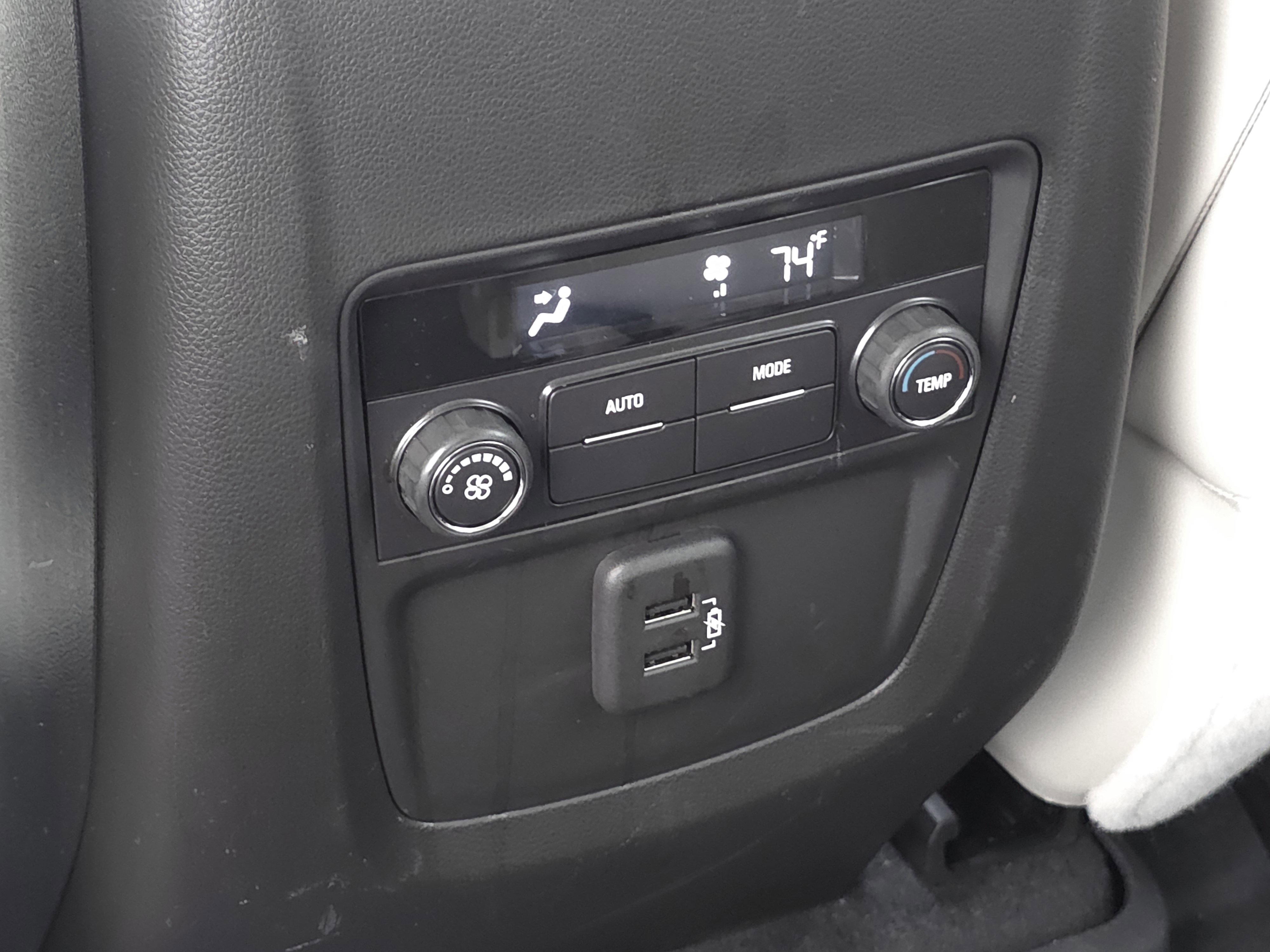 Used 2023 Buick Enclave Essence image 28