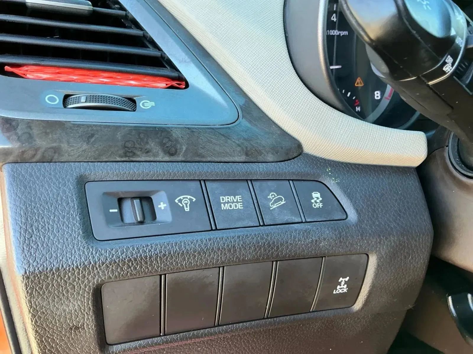 Used 2017 Hyundai Santa Fe Sport image 32