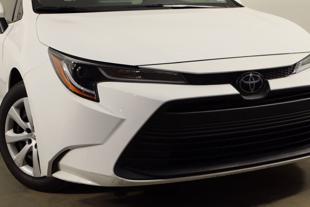 Used 2023 Toyota Corolla LE image 37