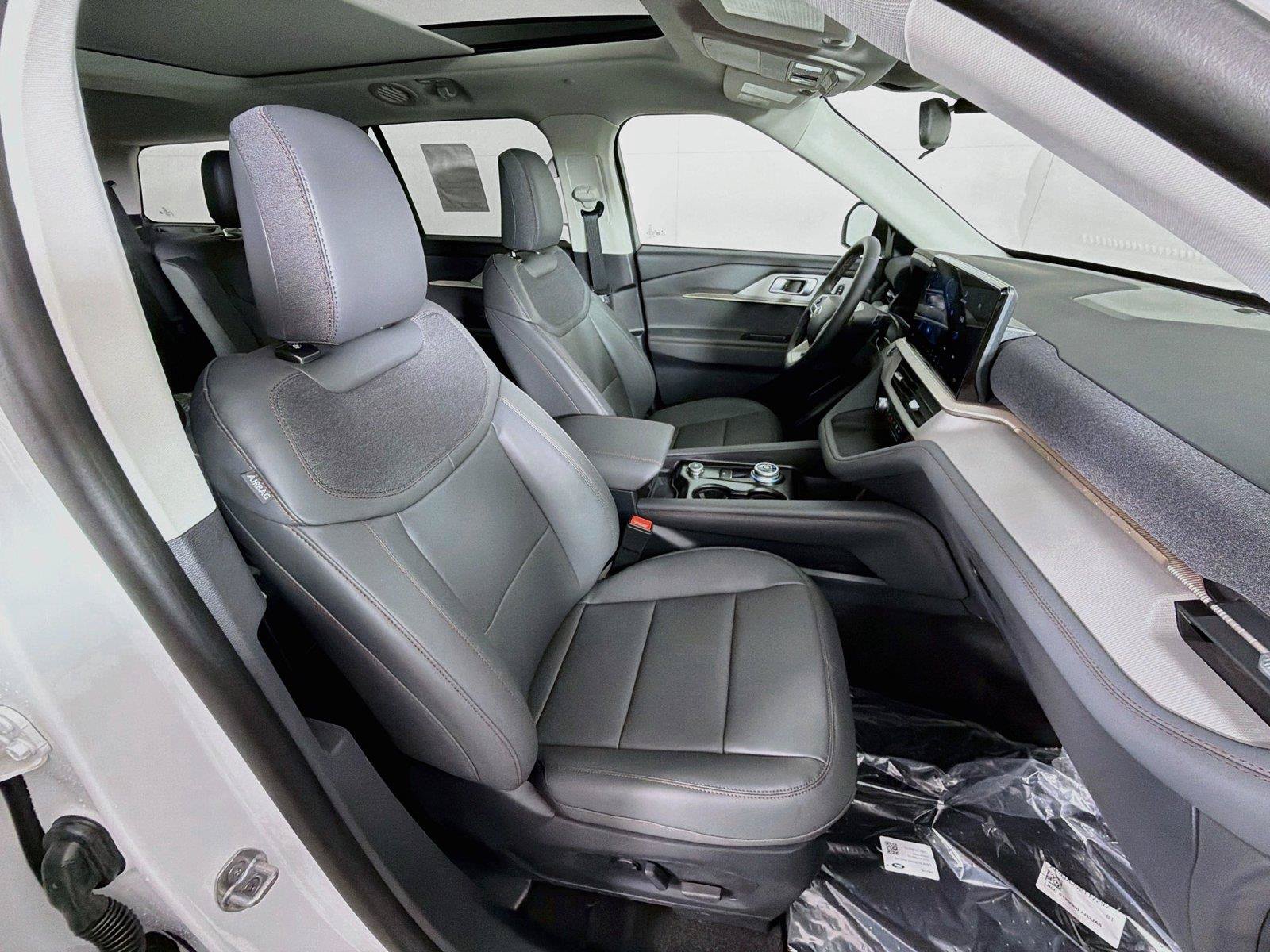 New 2026 Ford Explorer Active w/ Active Comfort Package AWD/4WD image 31