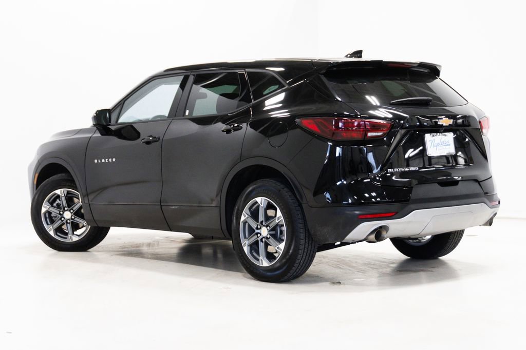 Used 2025 Chevrolet Blazer LT image 24