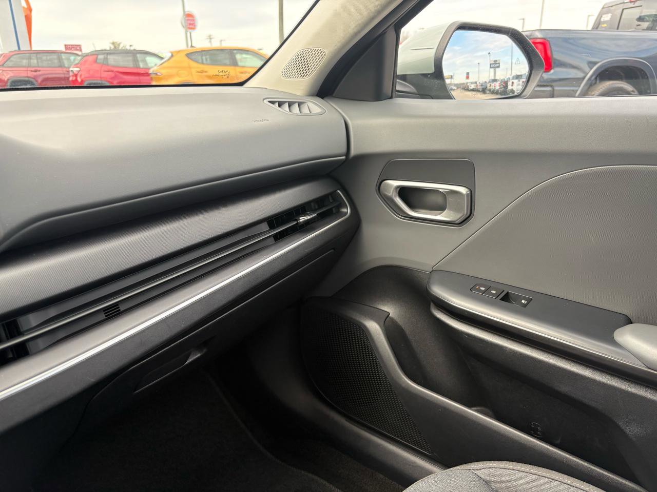 Used 2025 Kia K4 LXS FWD image 21