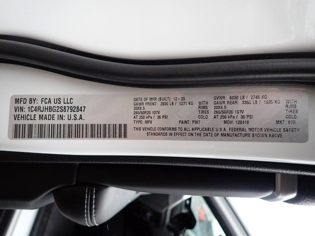 New 2025 Jeep Grand Cherokee Limited w/ MOPAR Finishing Package image 16