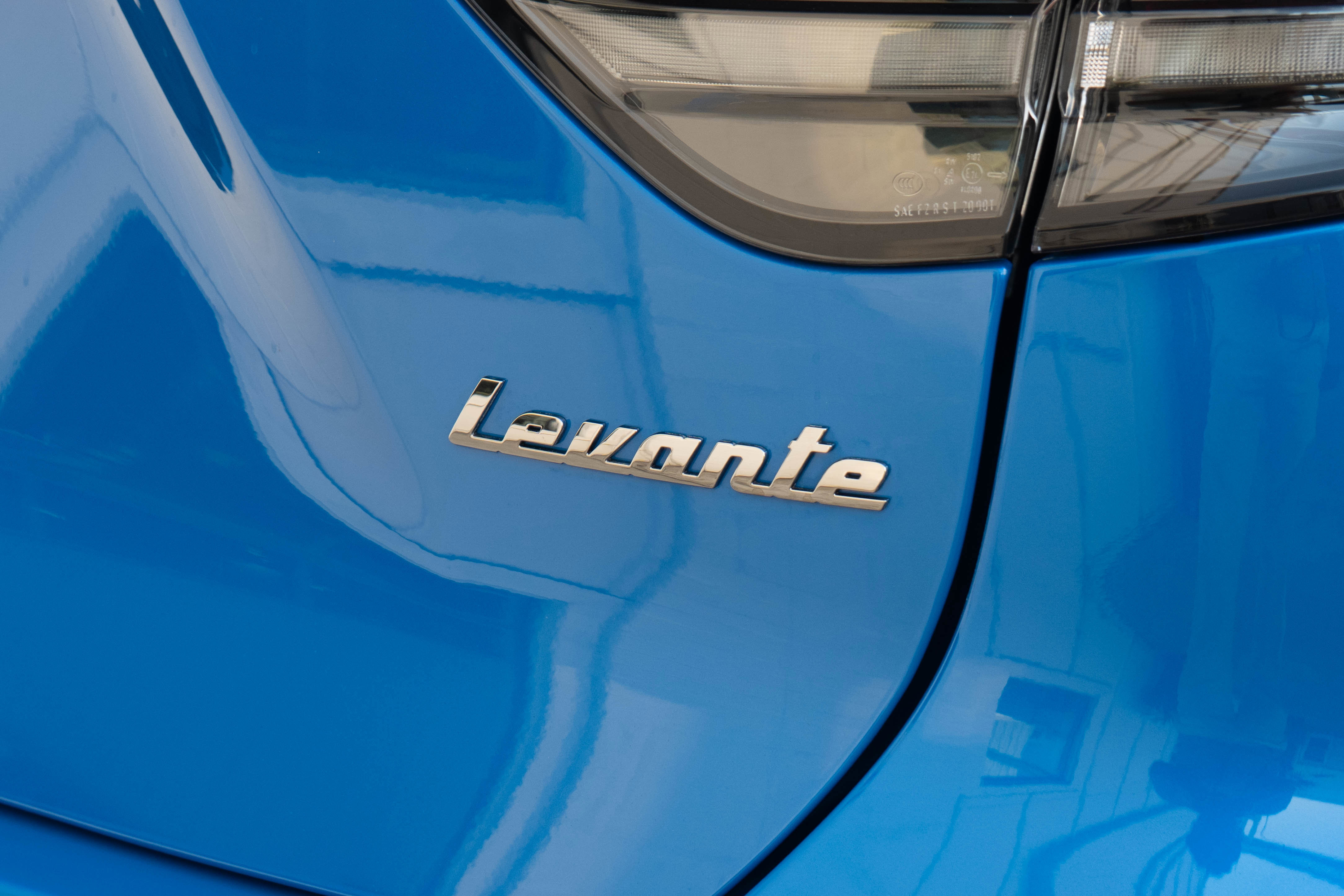 Used 2022 Maserati Levante F Tributo image 8