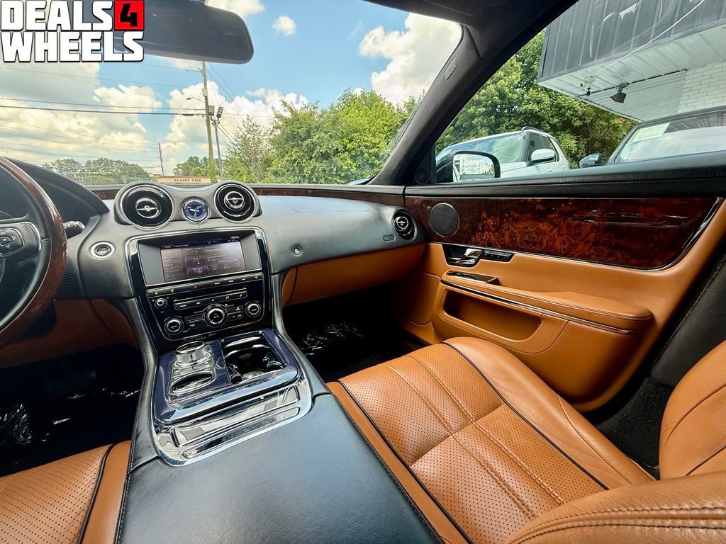 Used 2012 Jaguar XJ RWD image 18