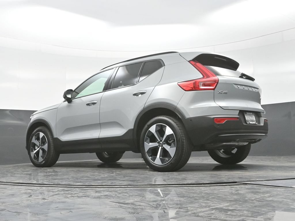 New 2026 Volvo XC40 B5 Plus w/ Protection Package Premier AWD/4WD image 31