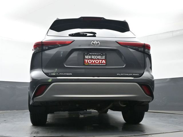 Used 2023 Toyota Highlander Platinum AWD/4WD image 40