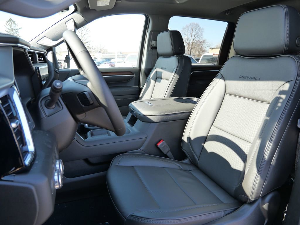 New 2026 GMC Sierra 3500 Denali w/ Denali Reserve Package image 34