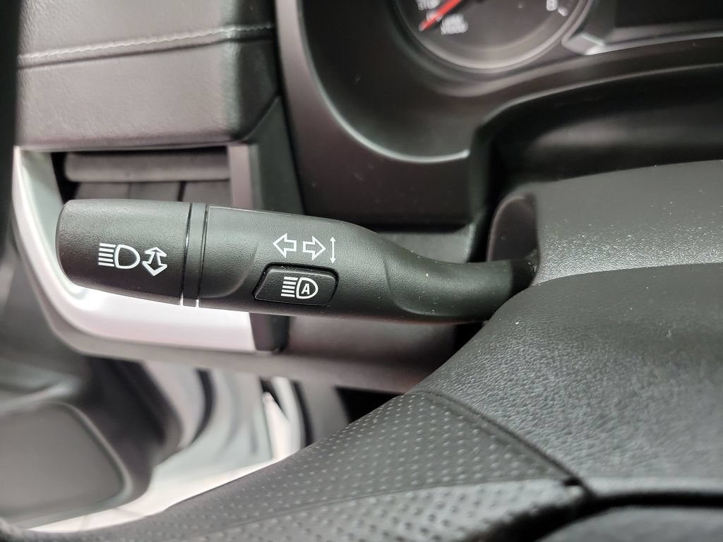 Used 2023 GMC Terrain SLE w/ Driver Convenience Package AWD/4WD image 39