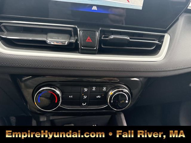 Used 2025 Chevrolet TrailBlazer LT image 23