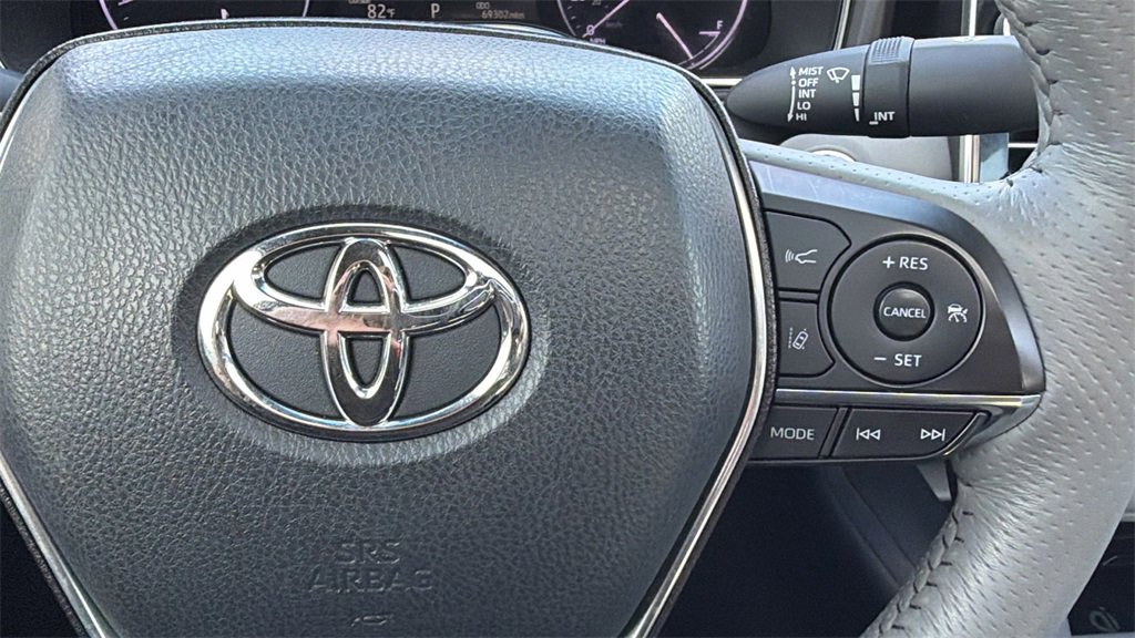 Certified 2021 Toyota Avalon Limited w/ Advanced Safety Package image 31