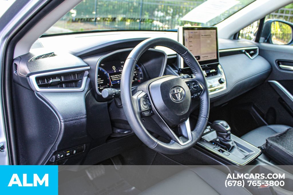 Used 2026 Toyota Corolla Cross XLE FWD image 31