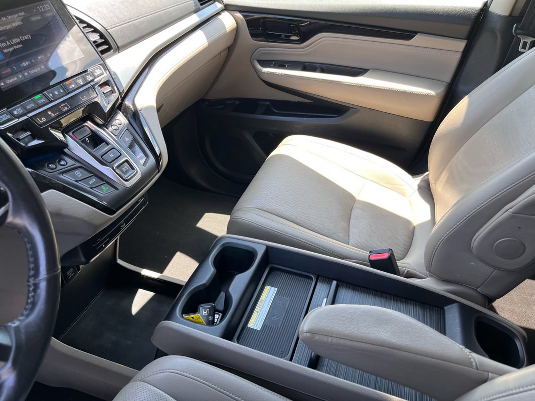 Used 2018 Honda Odyssey Elite image 16