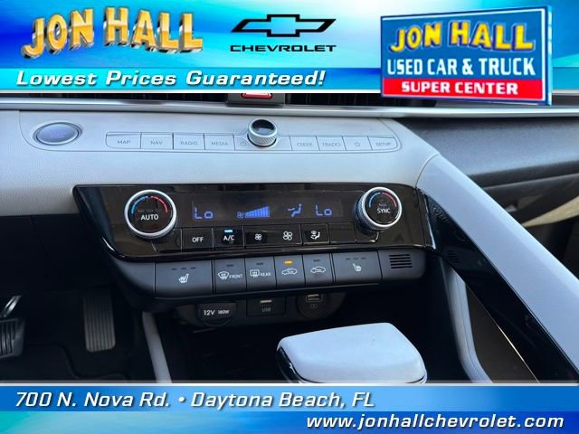 Used 2023 Hyundai Elantra Limited image 24