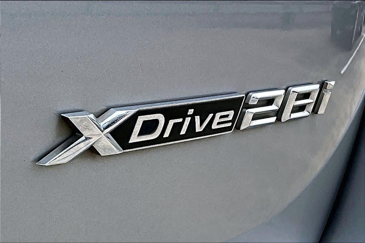 Used 2023 BMW X1 xDrive28i AWD/4WD image 9