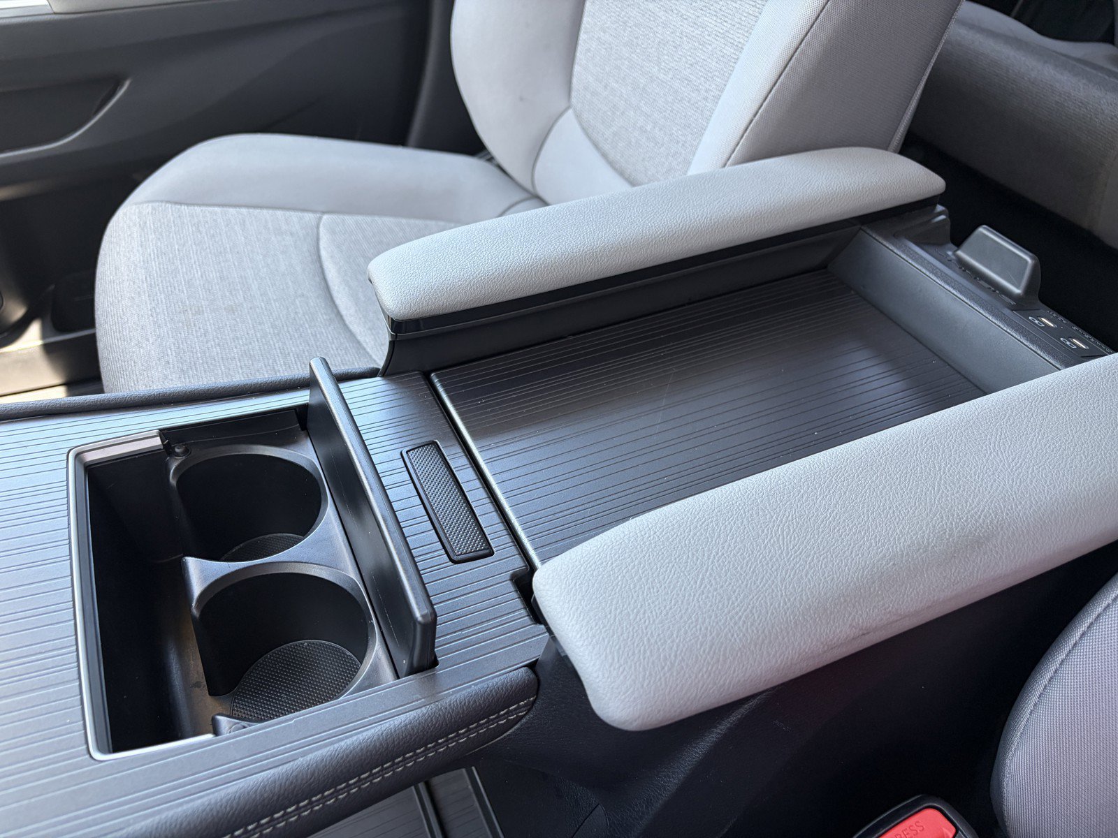 New 2025 Toyota Sienna LE w/ LE Plus Package AWD/4WD image 21