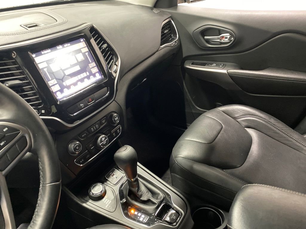 Used 2019 Jeep Cherokee Limited image 34
