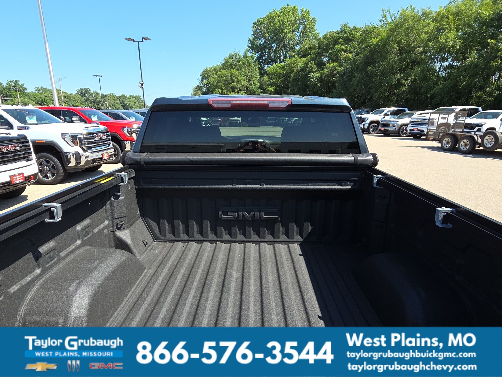 Used 2020 GMC Sierra 1500 SLT AWD/4WD image 8