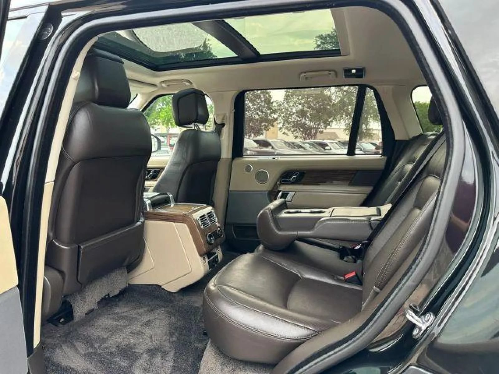 Used 2018 Land Rover Range Rover Long Wheelbase Supercharged AWD/4WD image 17