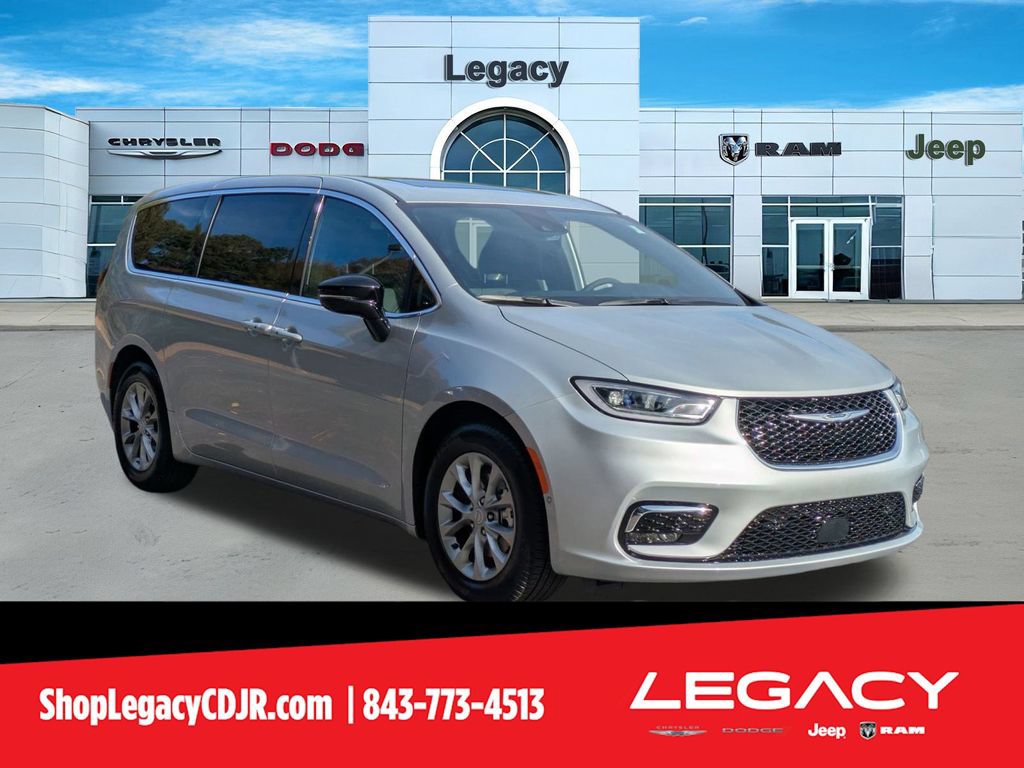New 2026 Chrysler Pacifica Limited FWD image 1