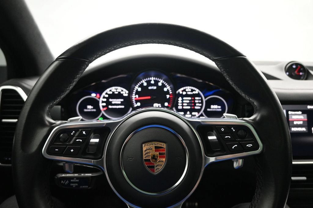 Used 2021 Porsche Cayenne GTS AWD/4WD image 12