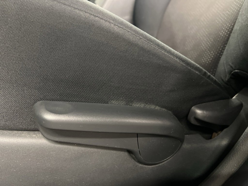 Used 2009 Pontiac Vibe w/ Preferred Package image 21