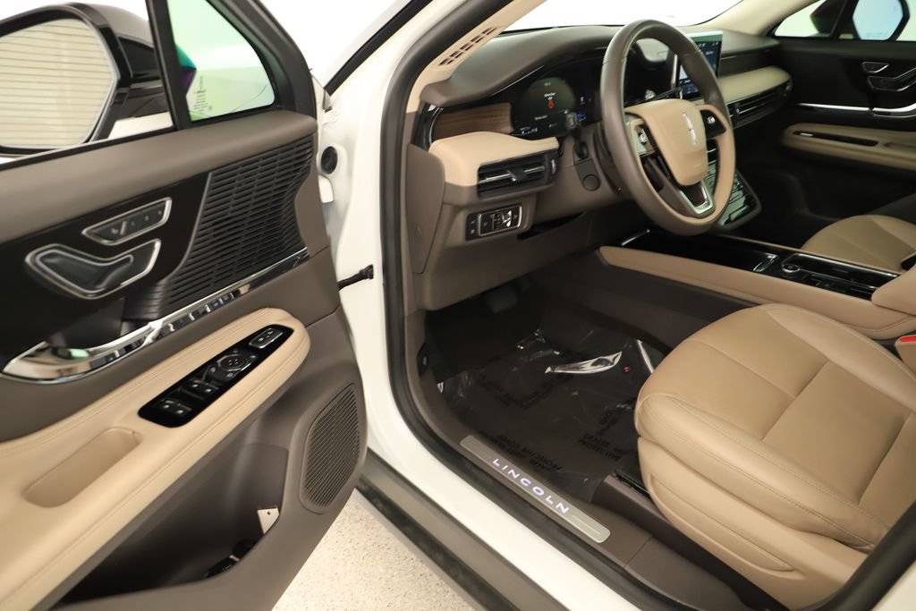 Used 2022 Lincoln Corsair Grand Touring AWD/4WD image 14