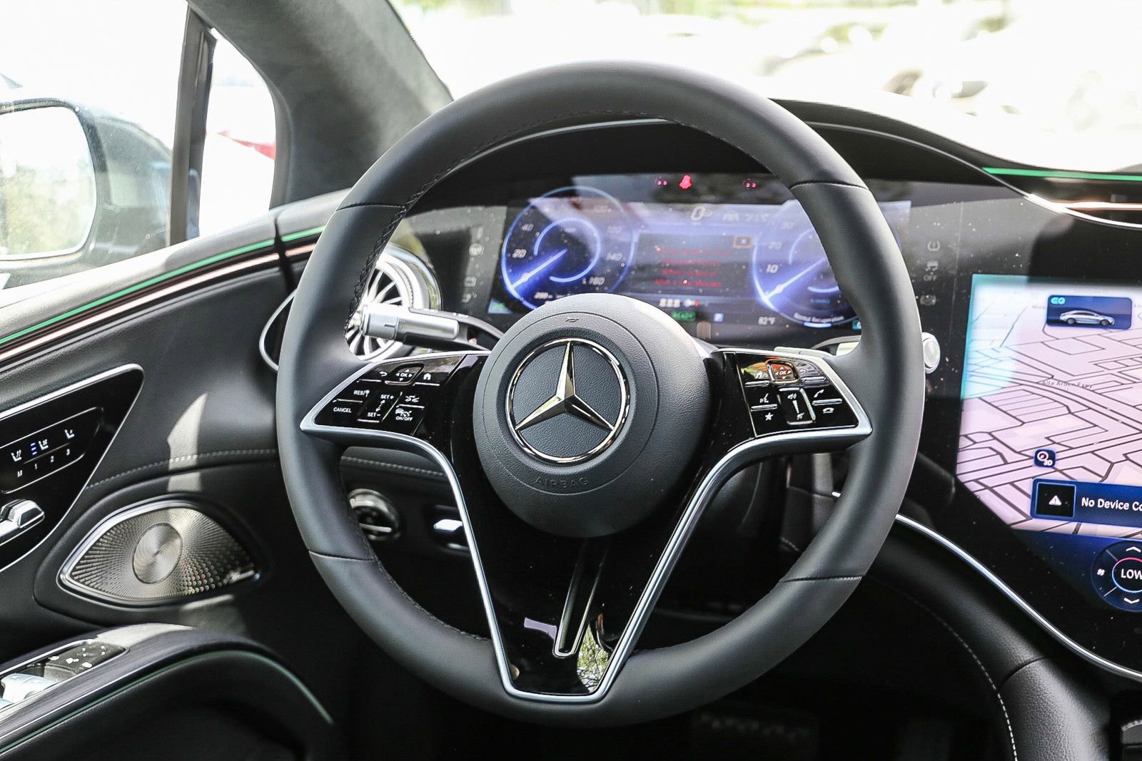 Used 2024 Mercedes-Benz EQS 580 4MATIC Sedan image 17