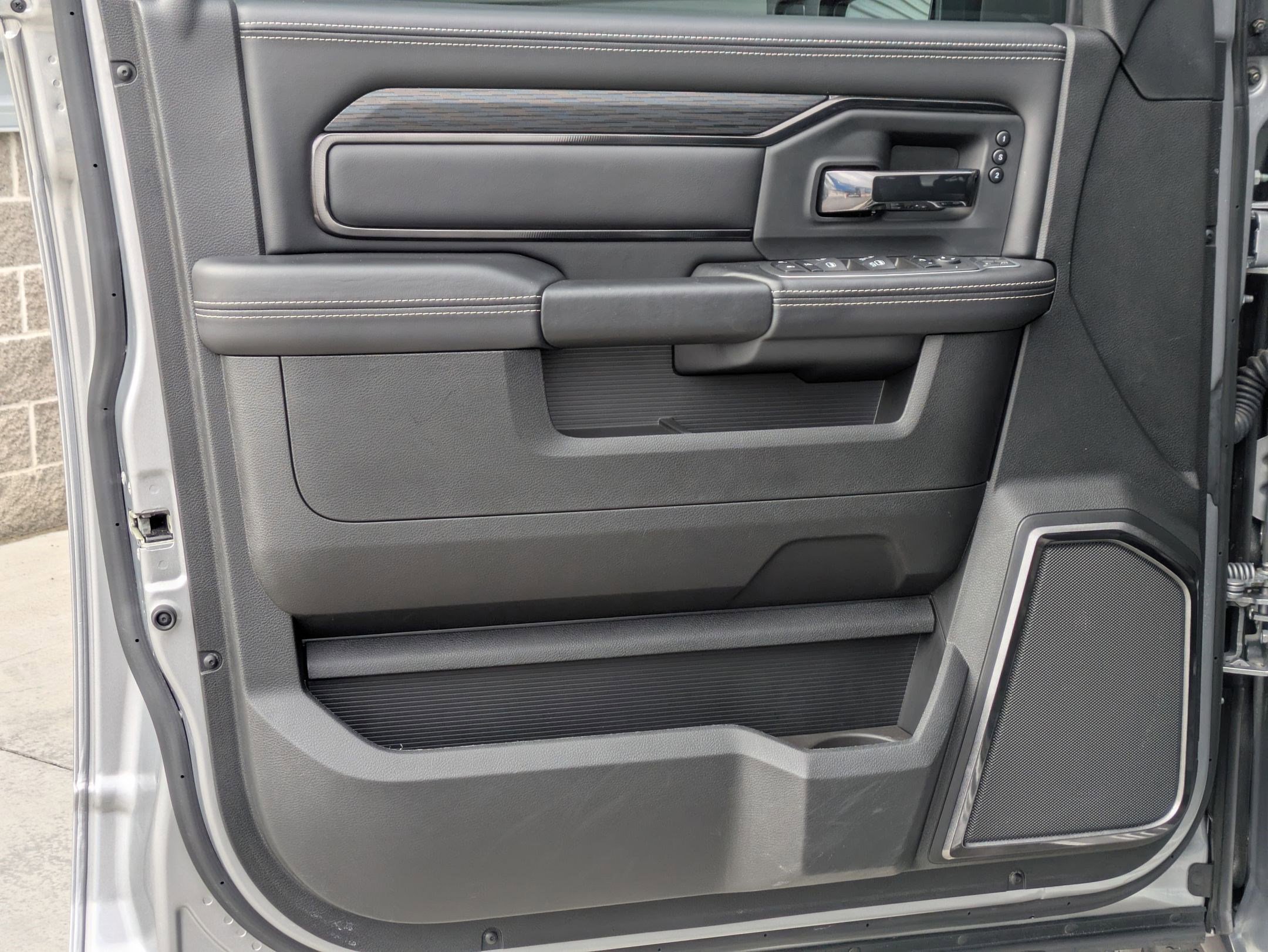 Used 2024 RAM 2500 Rebel w/ Towing Technology Group image 11