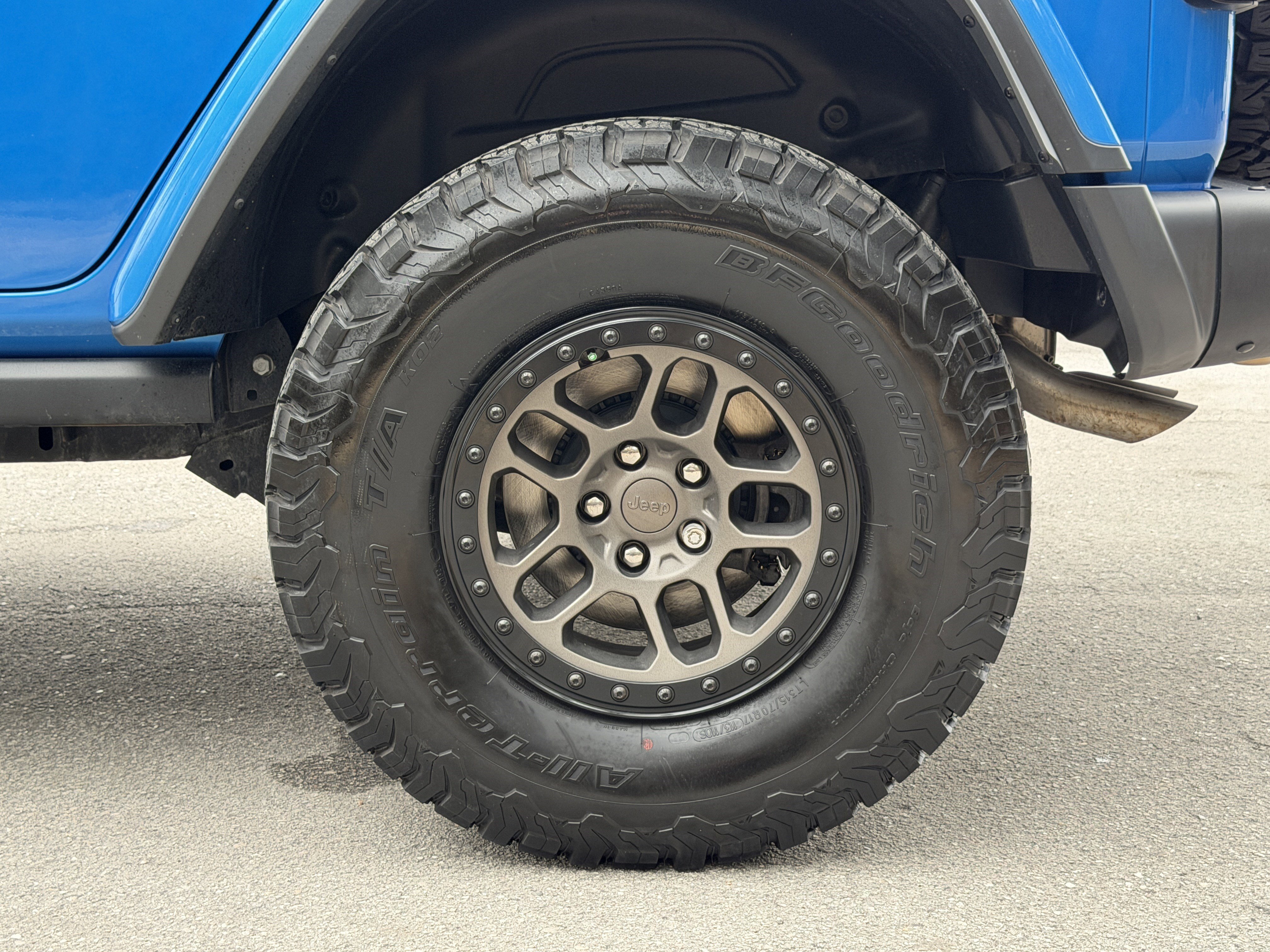 Used 2022 Jeep Wrangler Unlimited Rubicon w/ Xtreme Recon 35" Tire Package AWD/4WD image 11