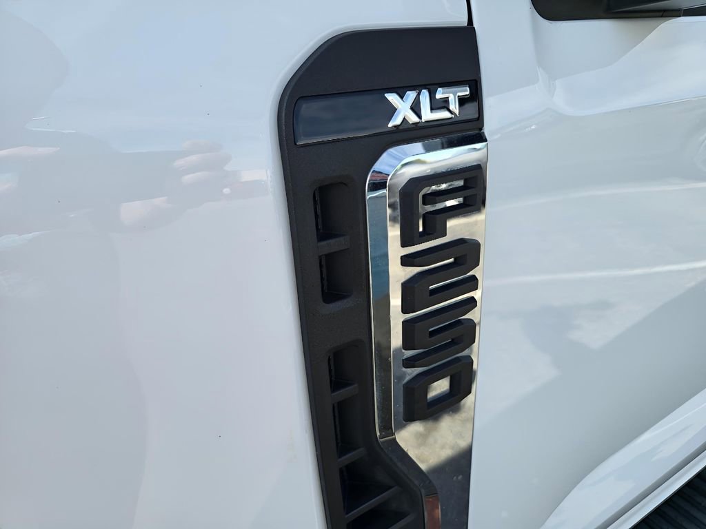 Used 2024 Ford F250 XLT w/ FX4 Off-Road Package image 40