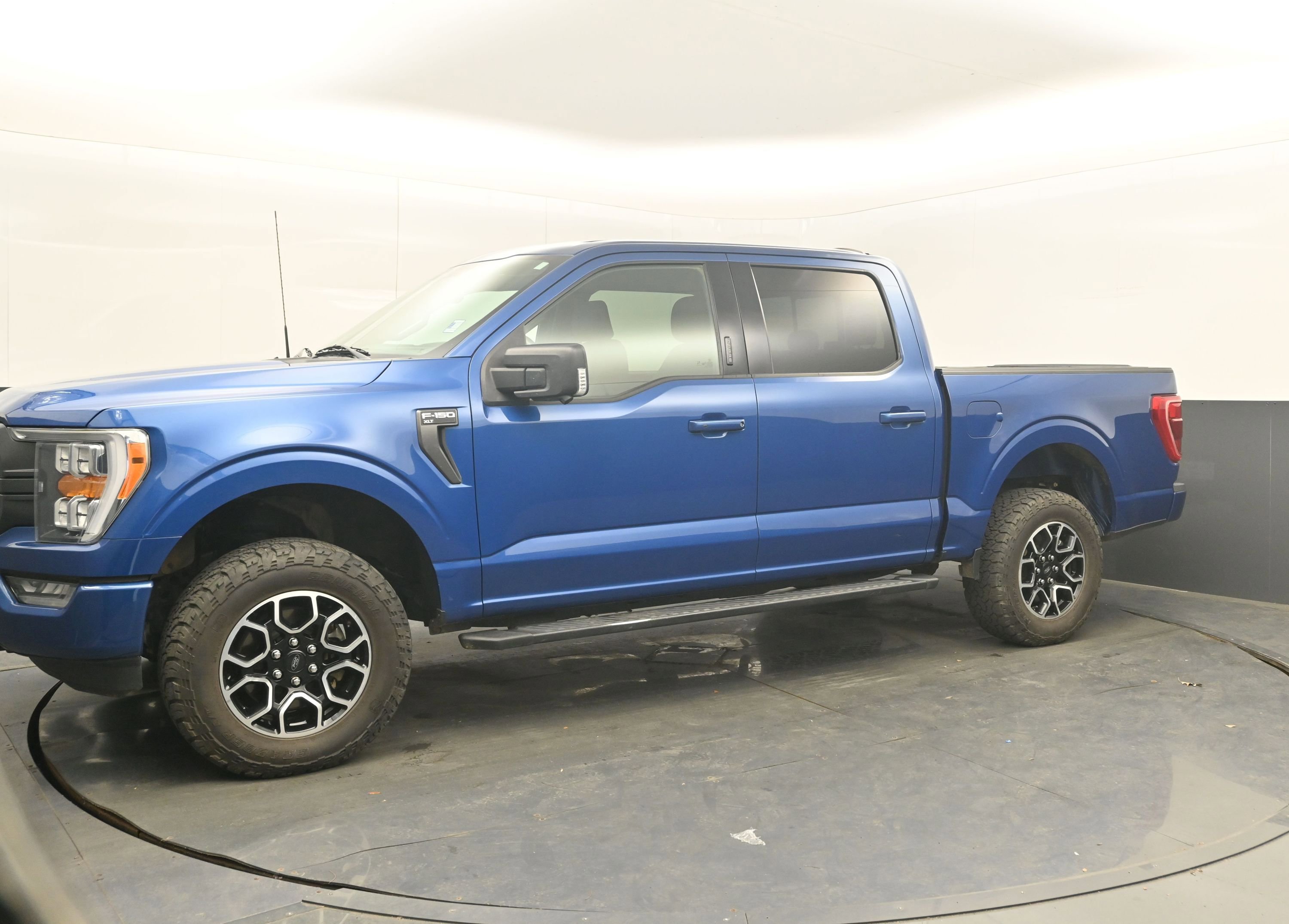Used 2023 Ford F150 XLT w/ Equipment Group 302A High AWD/4WD image 5