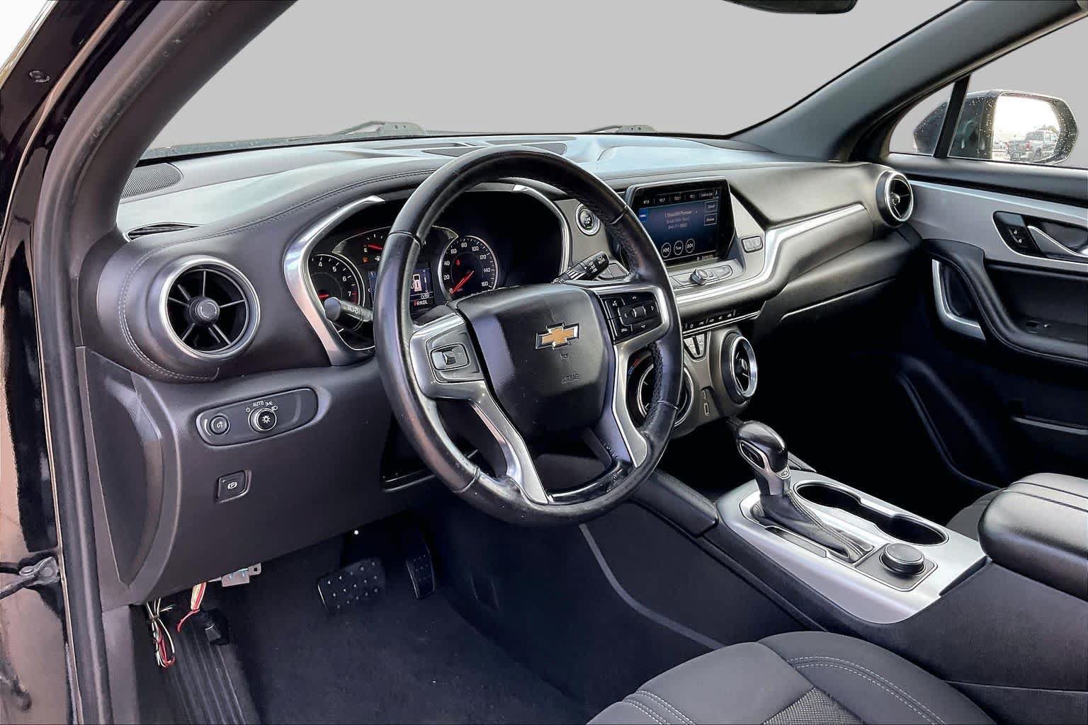 Used 2020 Chevrolet Blazer LT FWD image 17