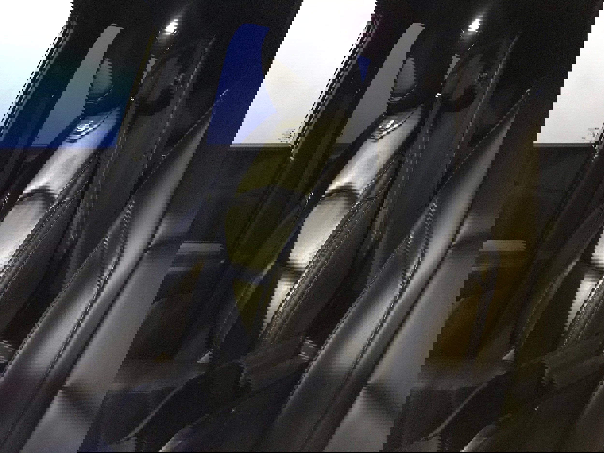 Used 2025 Cadillac XT4 Premium Luxury image 25