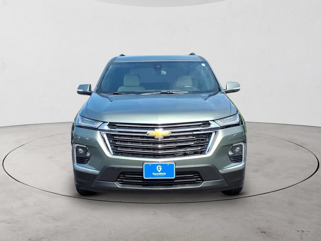 Used 2023 Chevrolet Traverse LT AWD/4WD image 2