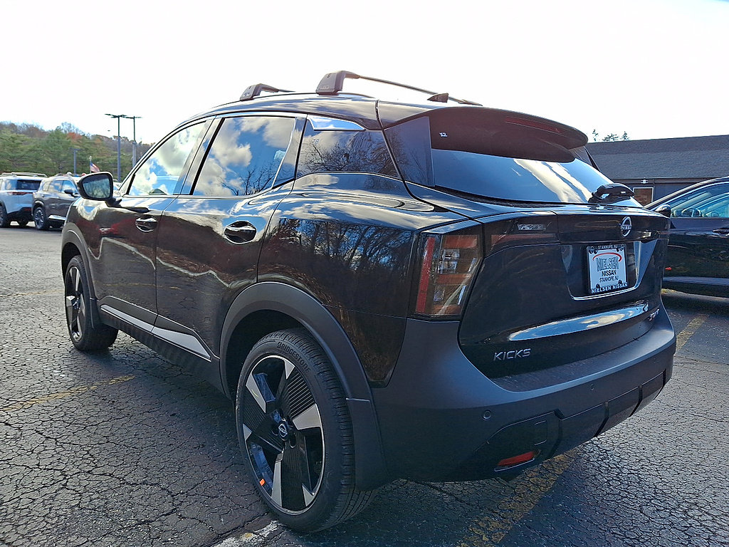 New 2026 Nissan Kicks SR w/ Cold Weather Package AWD/4WD image 3