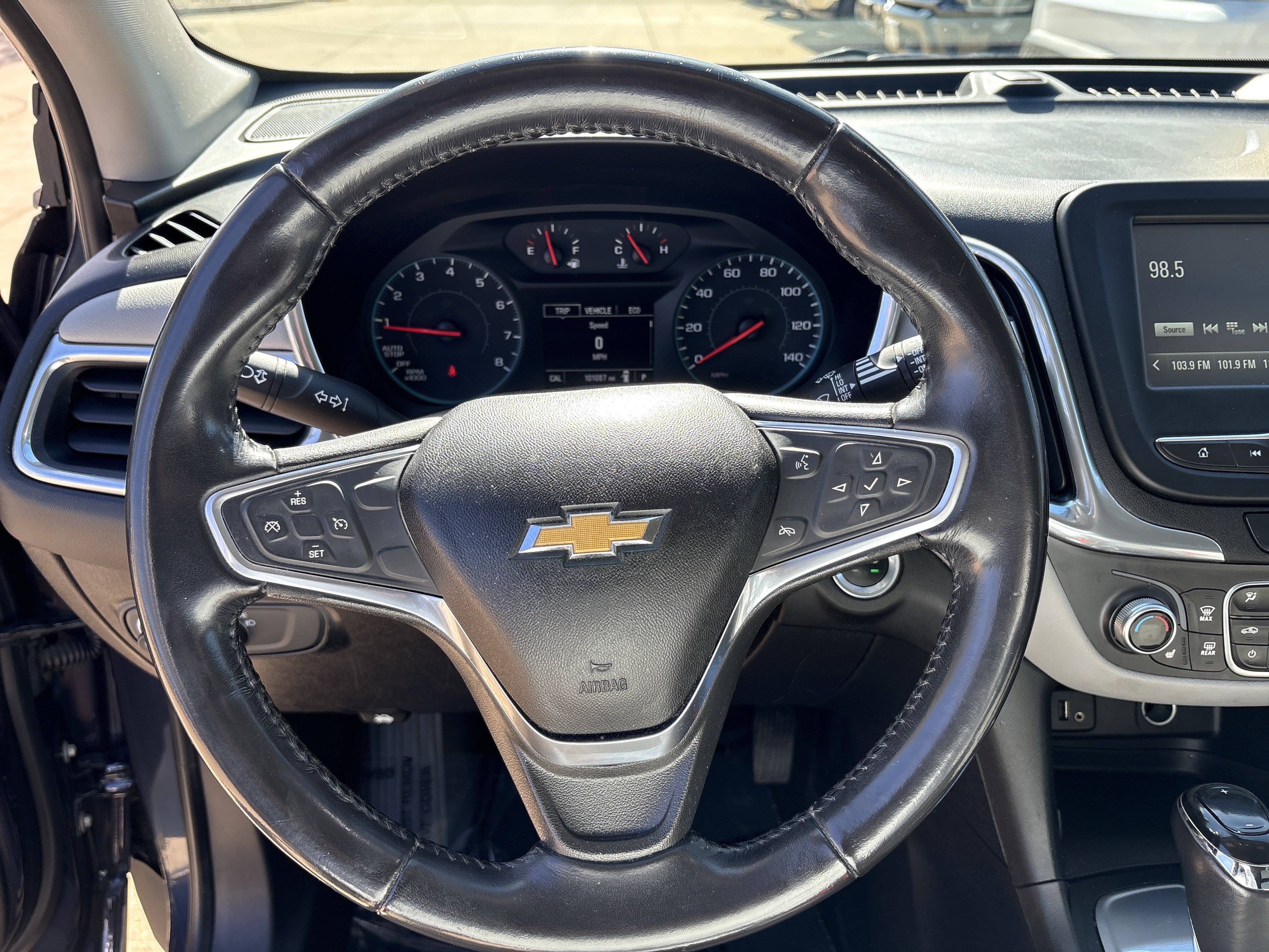 Used 2018 Chevrolet Equinox LT FWD image 17