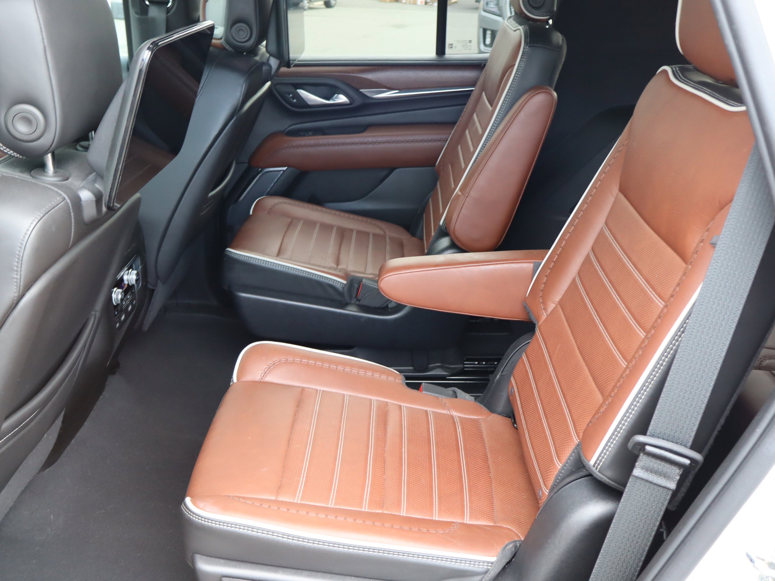 Certified 2023 GMC Yukon Denali Ultimate image 34