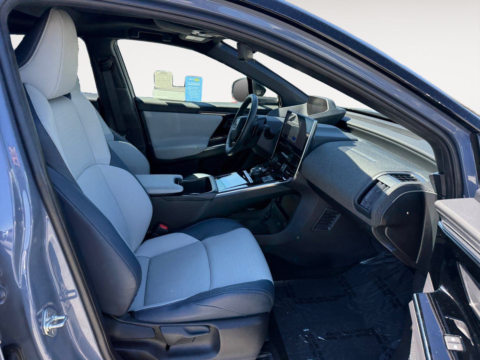 Used 2023 Subaru Solterra AWD image 19