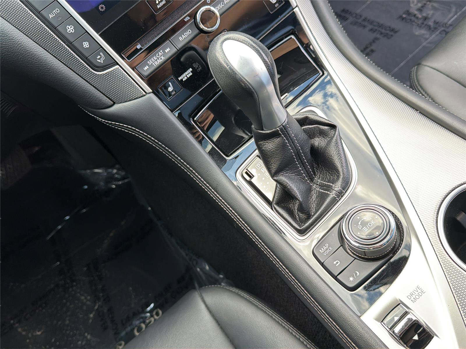 Used 2015 INFINITI Q50 Premium w/ Navigation Package RWD image 16