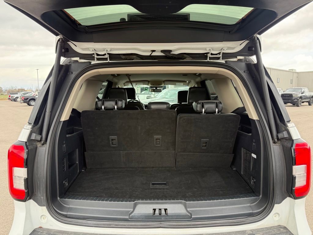 Used 2024 Ford Expedition XLT image 20