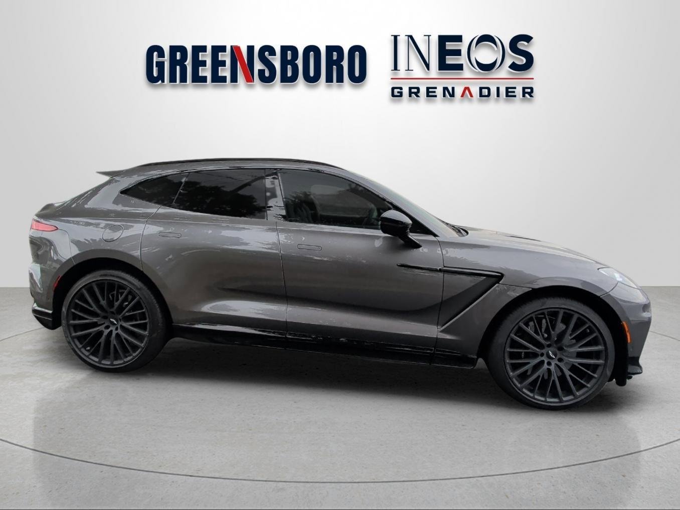 Used 2025 Aston Martin DBX 707 AWD/4WD image 6