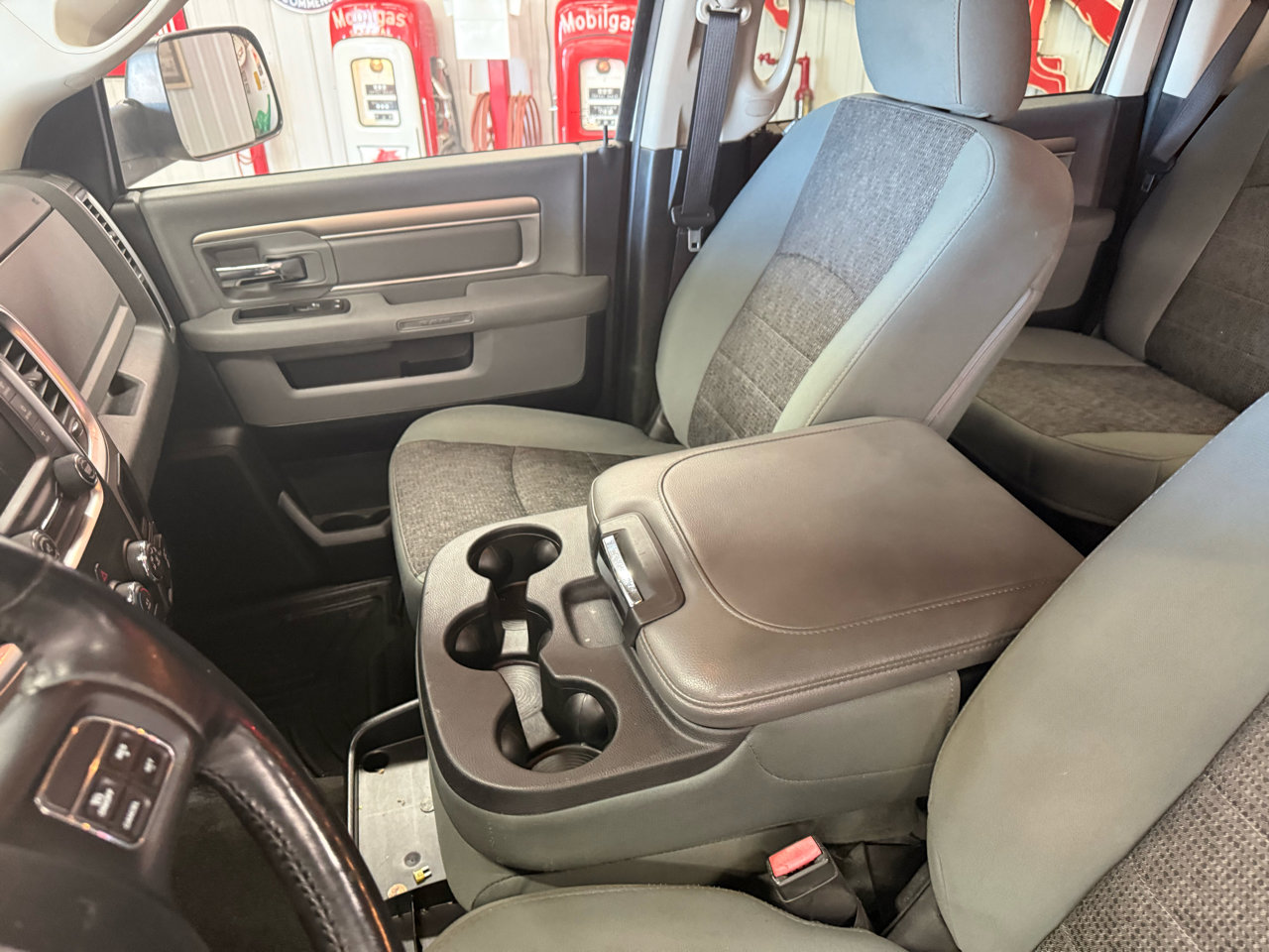 Used 2016 RAM 2500 Outdoorsman image 17