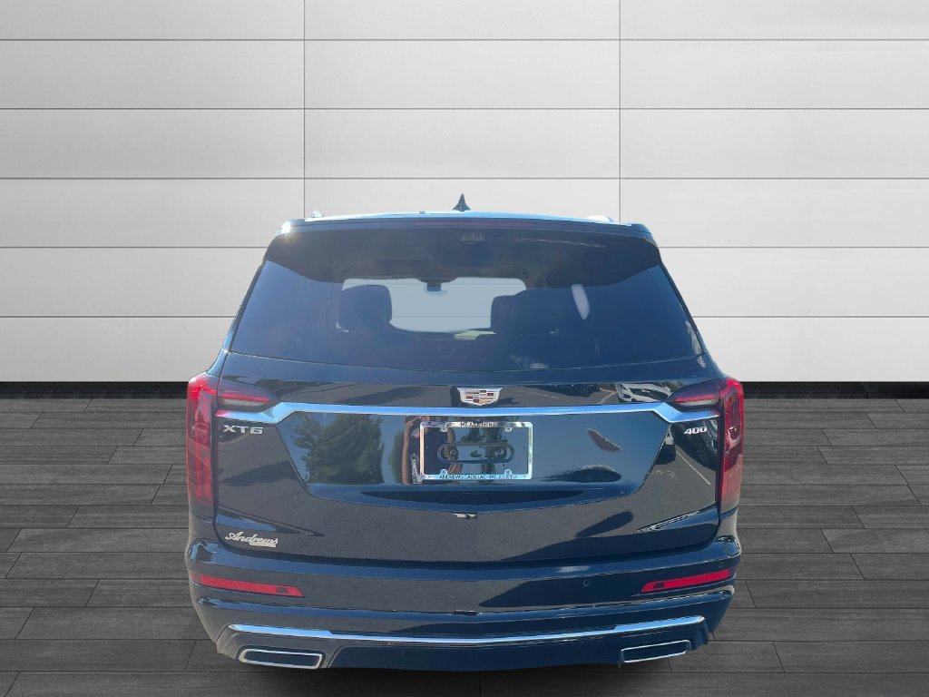 Used 2025 Cadillac XT6 Premium Luxury w/ Platinum Package FWD image 4