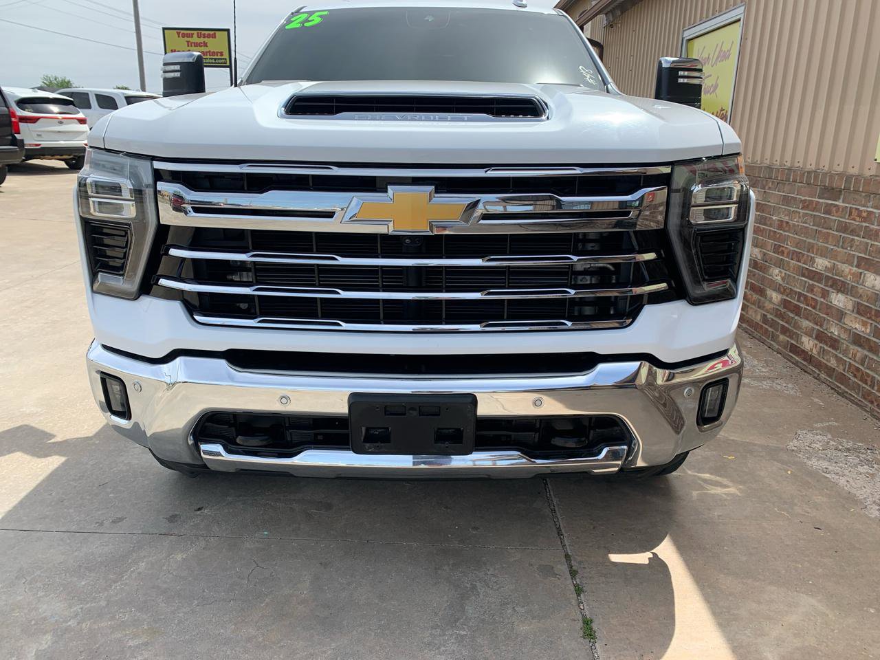 Used 2025 Chevrolet Silverado 2500 LTZ w/ LTZ Convenience Package image 7