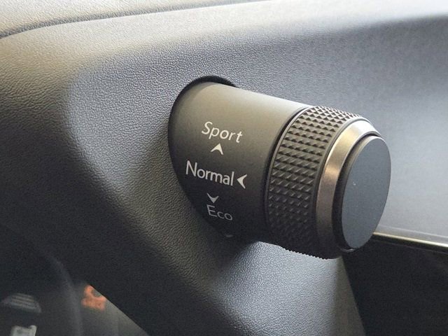 New 2025 Lexus UX 300h AWD image 15