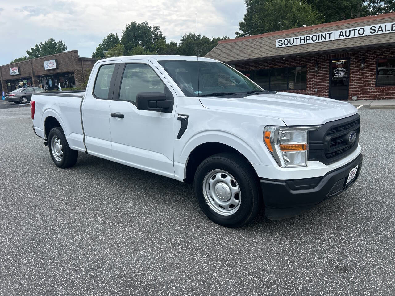Used 2021 Ford F150 XL w/ XL Power Equipment Group RWD image 3