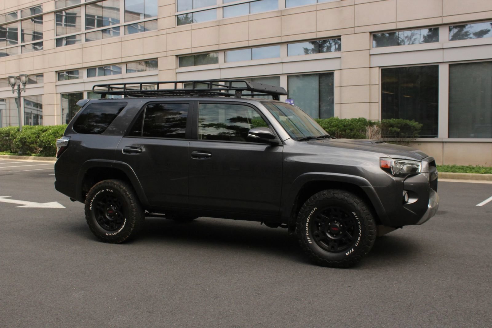 Used 2016 Toyota 4Runner Trail Premium AWD/4WD image 2
