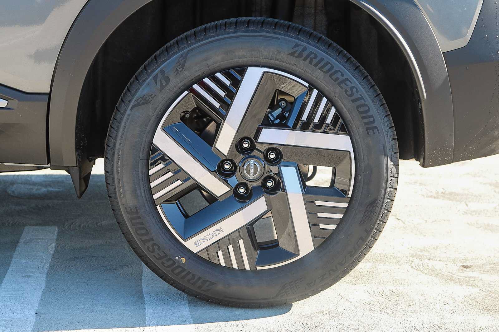 New 2025 Nissan Kicks SV FWD image 10