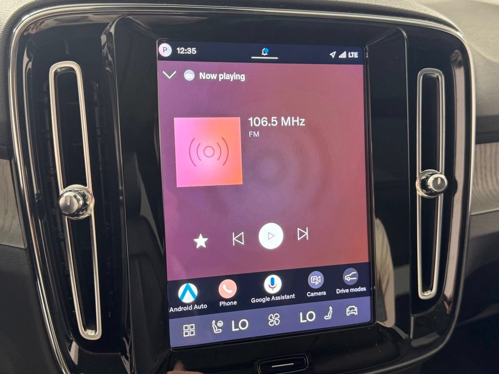 Certified 2026 Volvo XC40 B5 Plus AWD/4WD image 25
